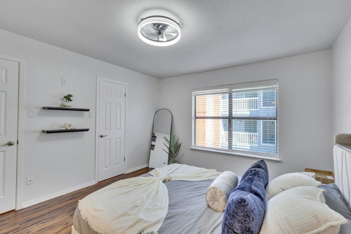 Apartment Modern Townhome Austin