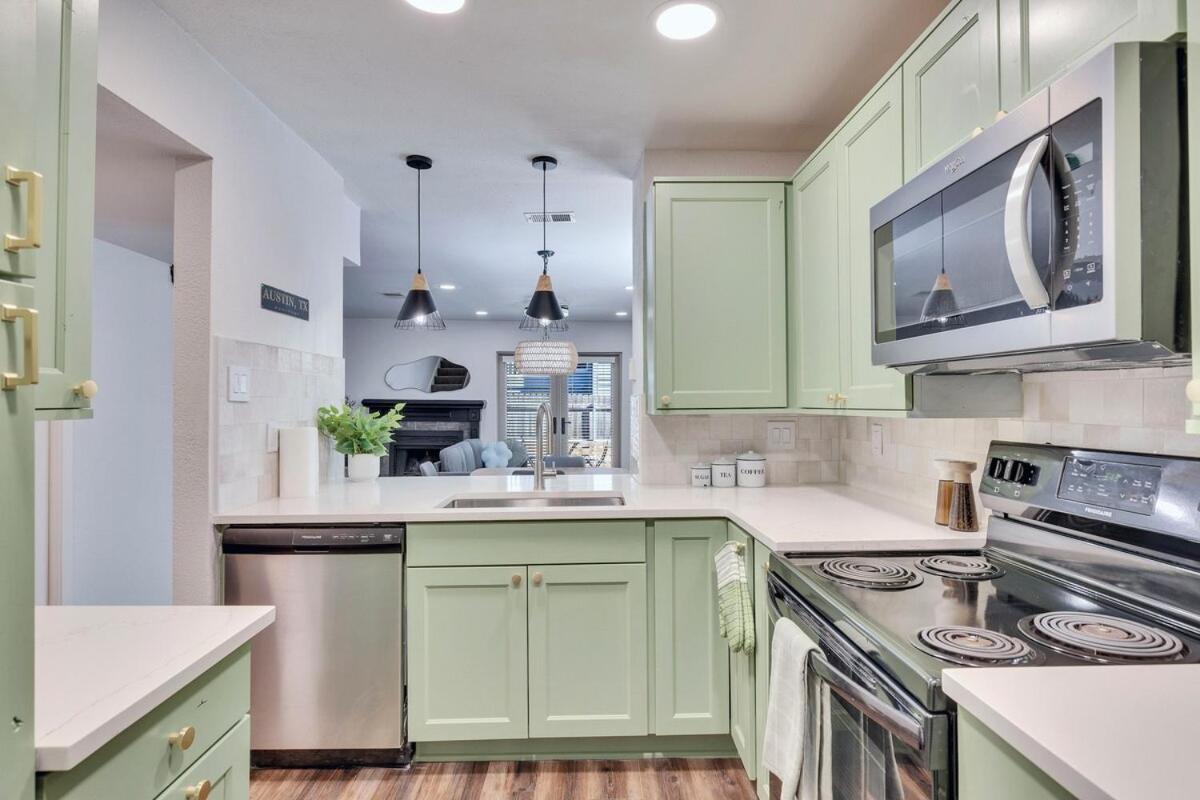 Modern Townhome * Austin