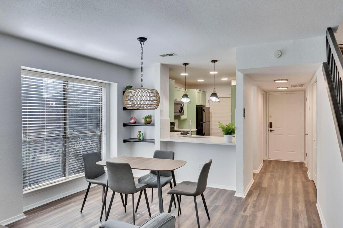 Modern Townhome * Austin